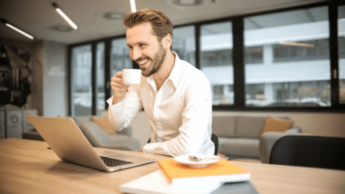 How Real Estate Agents Can Benefit from a WhatsApp Page