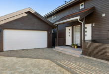 How to Choose the Right Garage Door Service Company